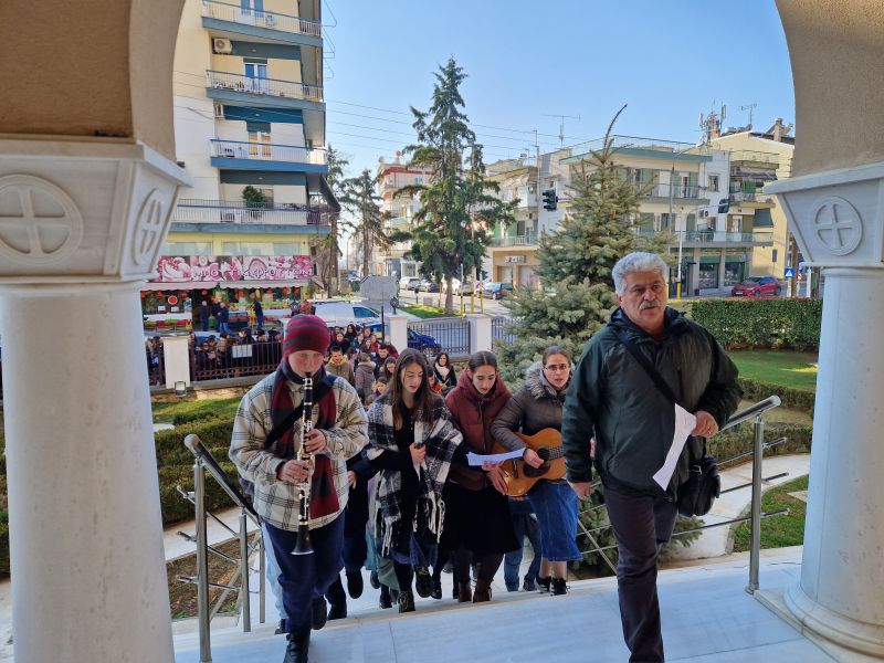 Τα Κάλαντα άκουσε ο Μητροπολίτης Δράμας.